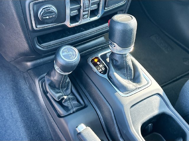 New 2026 Jeep Gladiator Sport AWD/4WD image 11