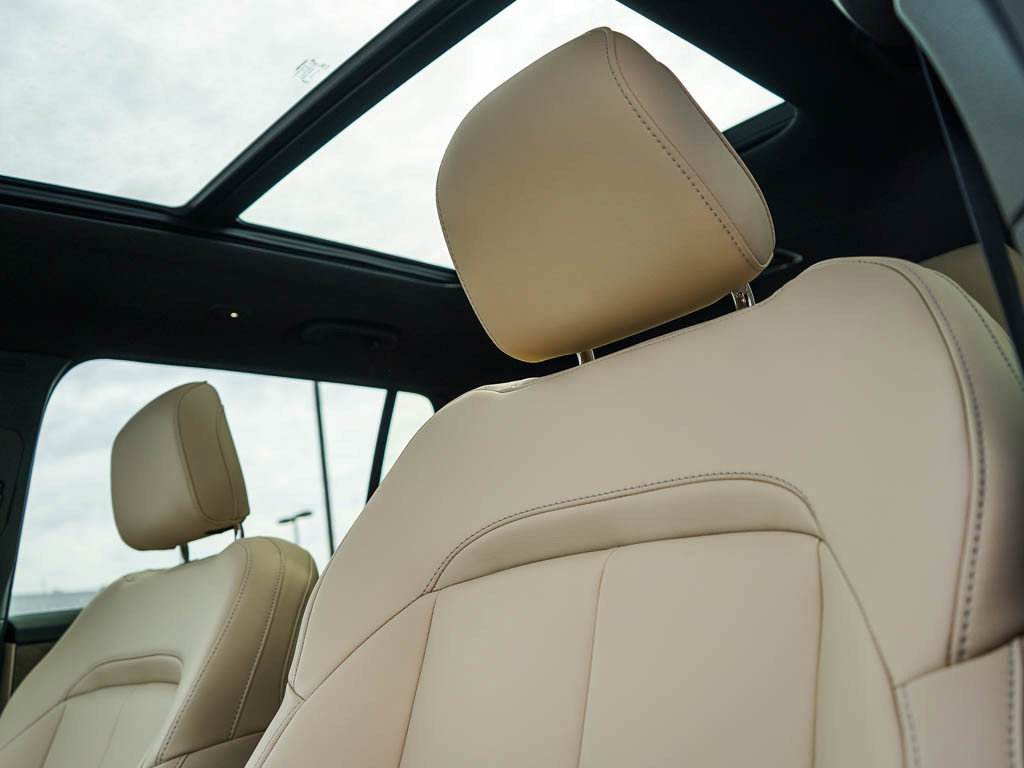 New 2025 Jeep Grand Cherokee L Limited w/ Trailer Tow Package image 20