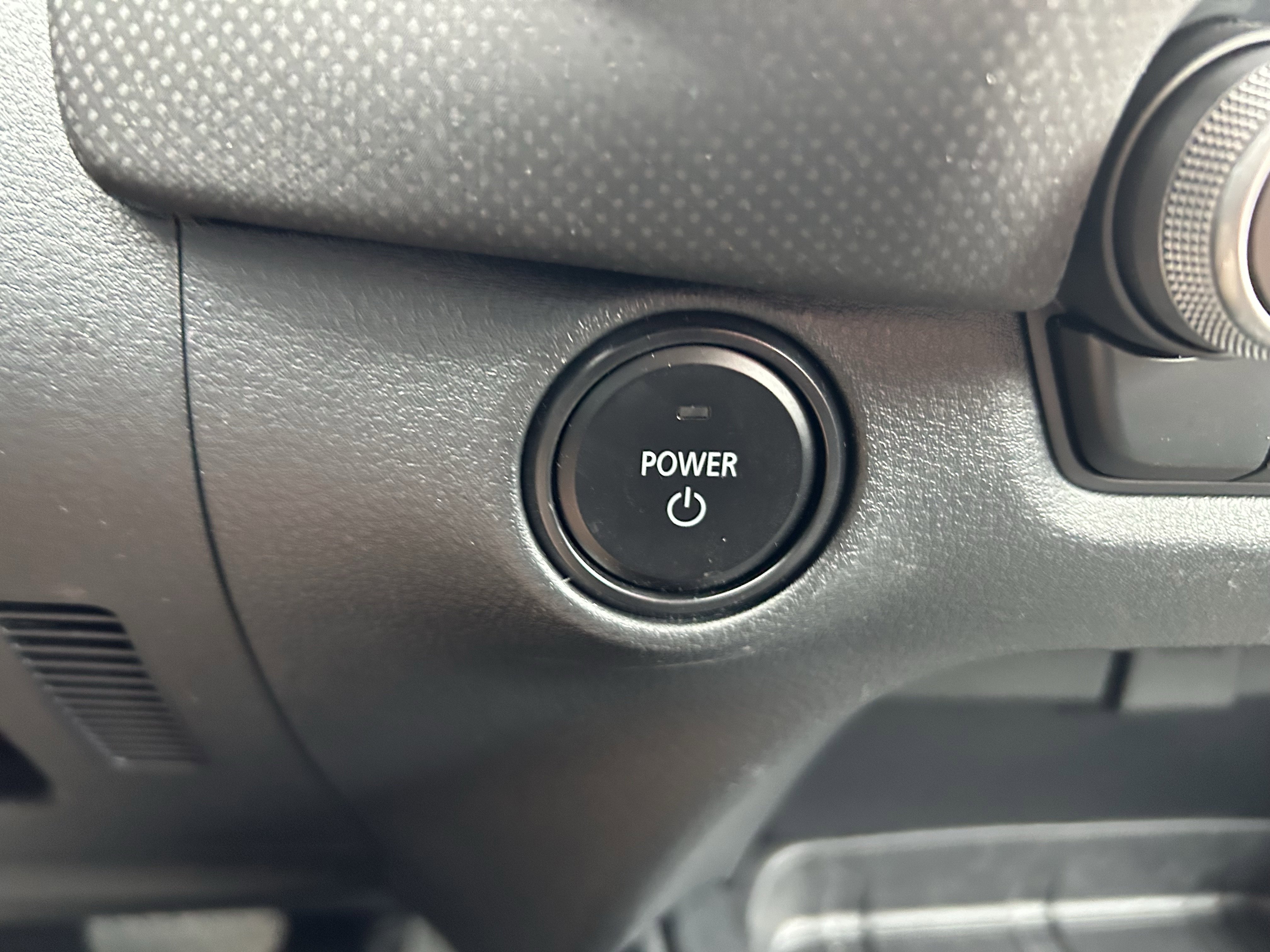 Certified 2025 MAZDA CX-50 2.5 Hybrid image 17