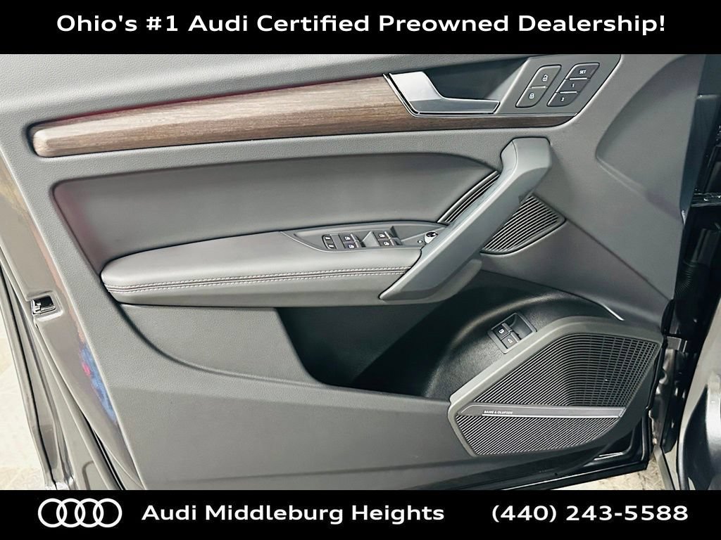 Certified 2025 Audi Q5 e Premium Plus w/ Premium Plus Package AWD/4WD image 32