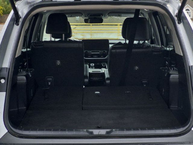 Used 2025 Toyota Grand Highlander AWD image 30