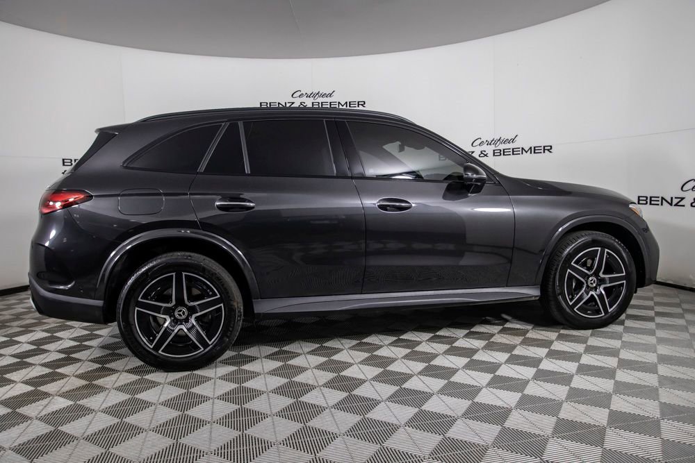 Used 2025 Mercedes-Benz GLC 300 4MATIC w/ AMG Line image 4