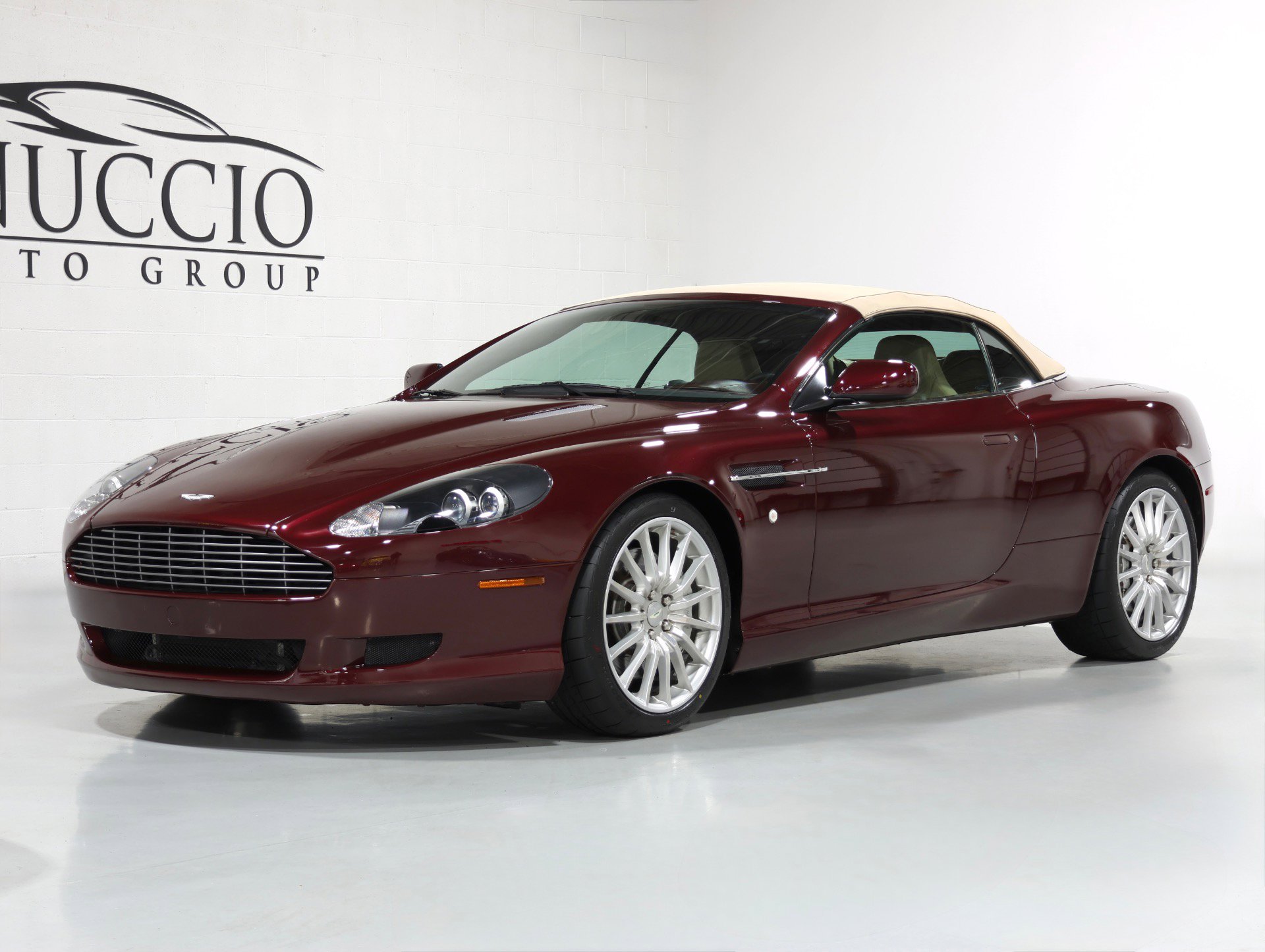 Used 2006 Aston Martin DB9 Volante RWD image 27