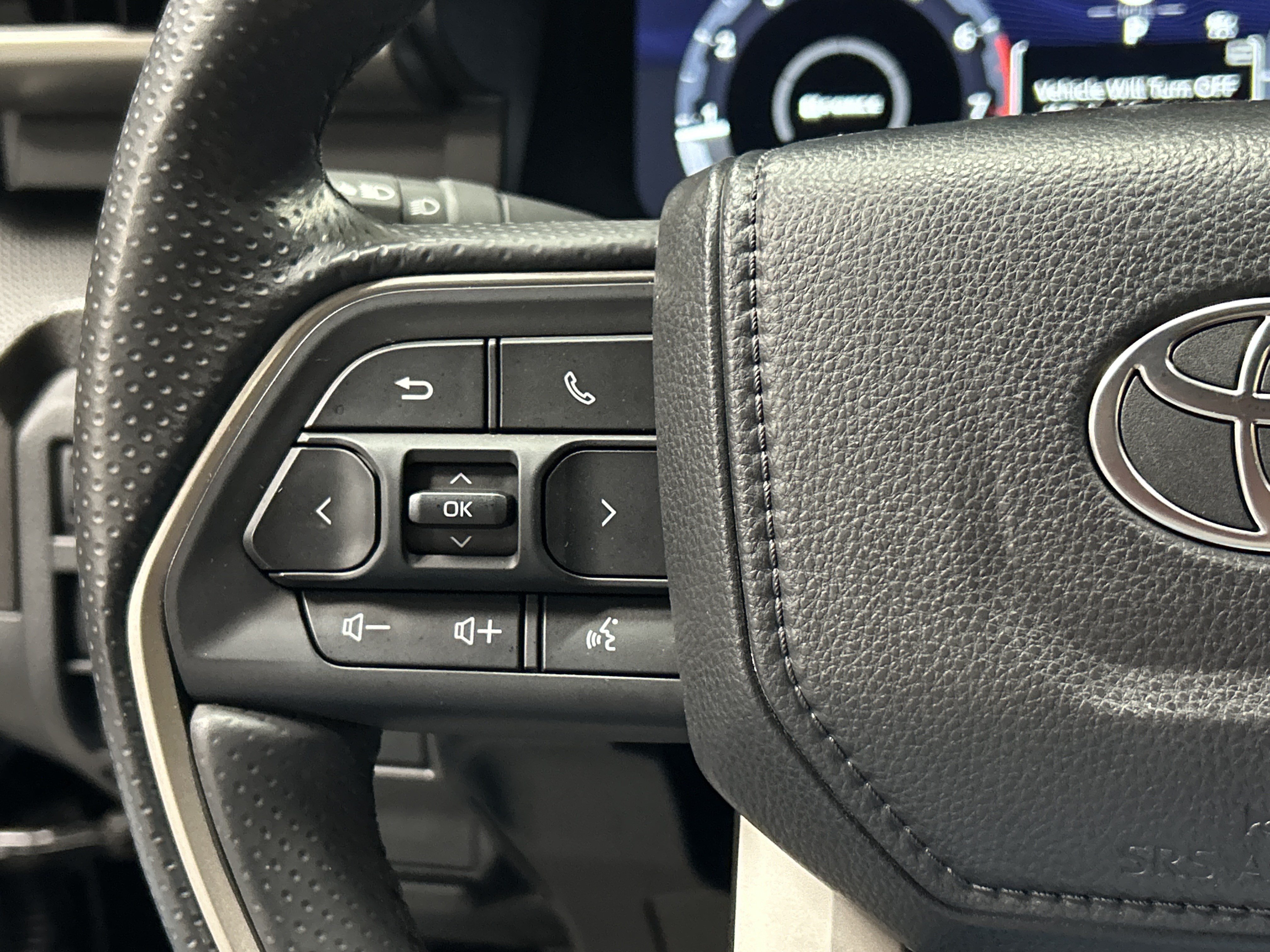 Used 2025 Toyota 4Runner Limited RWD image 19