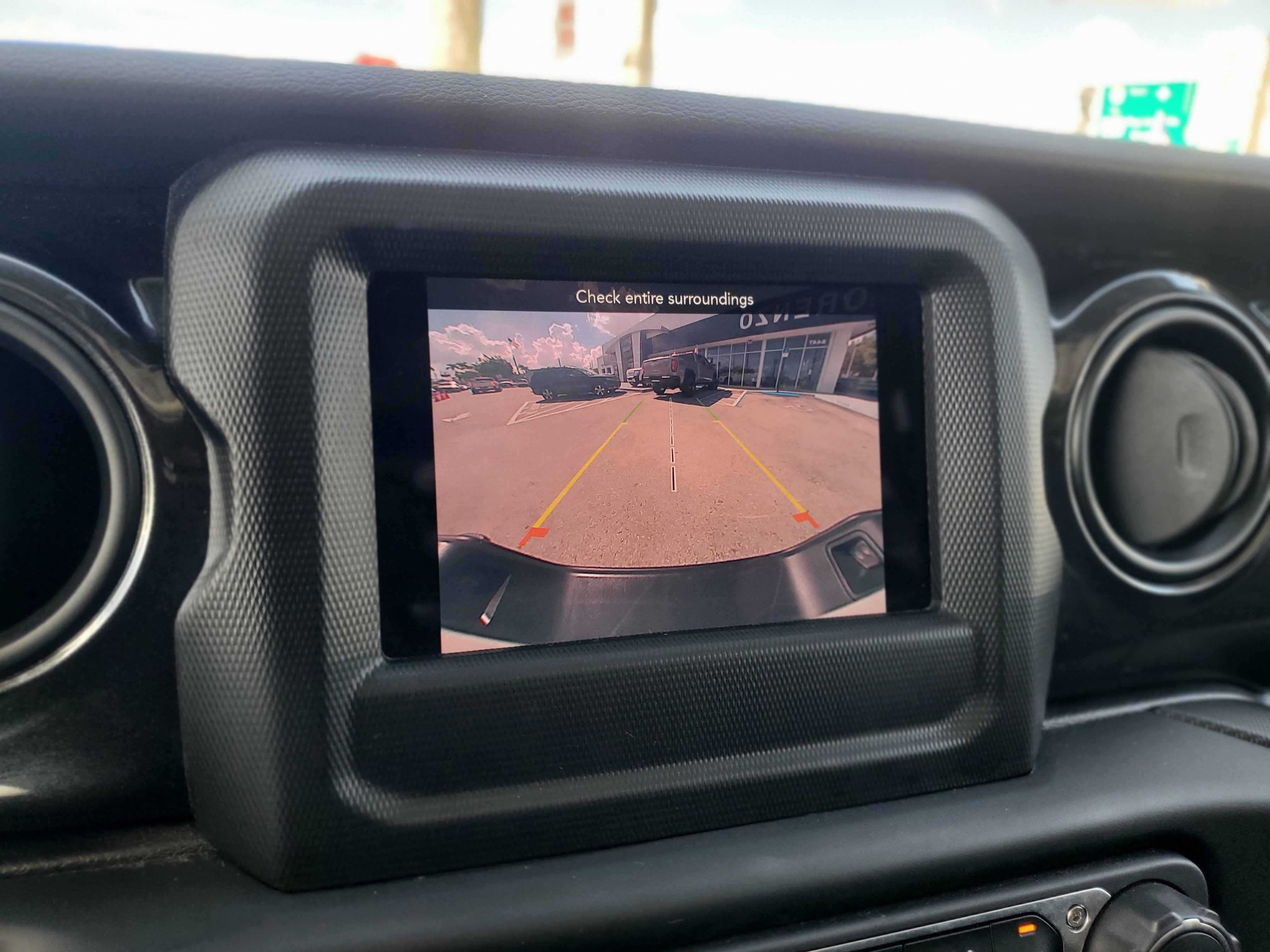 Used 2020 Jeep Gladiator Sport image 10