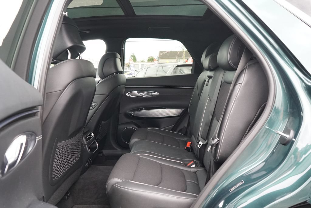 Used 2024 Genesis GV70 3.5T Sport AWD/4WD image 11