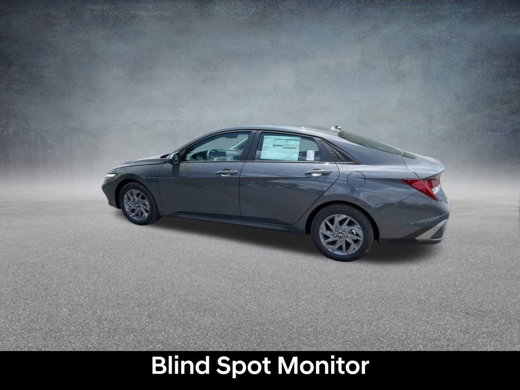 Certified 2025 Hyundai Elantra Hybrid FWD image 6