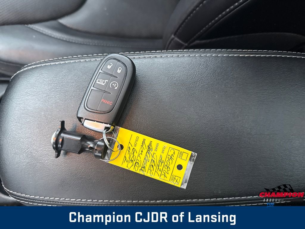 Used 2021 Jeep Cherokee Limited w/ Elite Package image 32