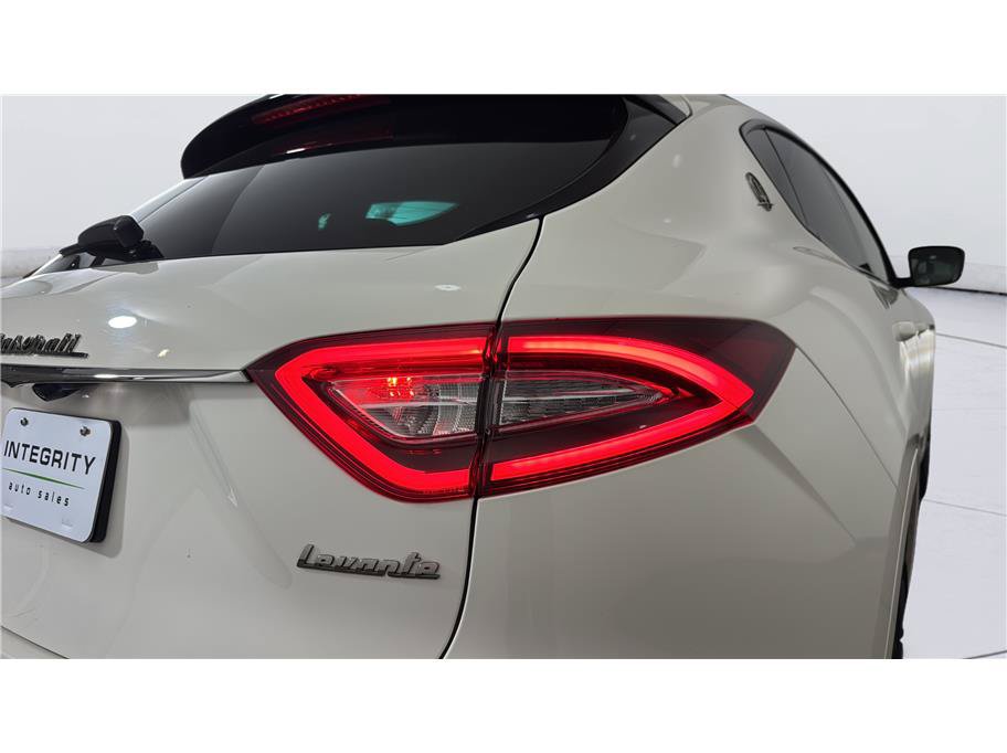 Used 2019 Maserati Levante S AWD/4WD image 42
