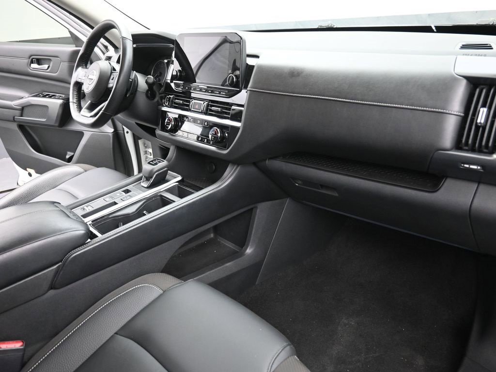 Used 2022 Nissan Pathfinder SL image 24
