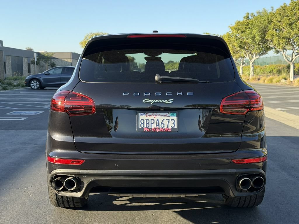 Used 2017 Porsche Cayenne S Platinum AWD/4WD image 4