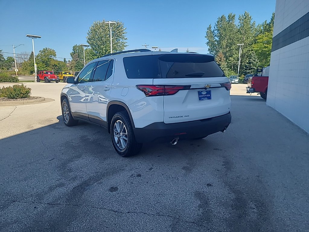 Used 2023 Chevrolet Traverse LT AWD/4WD image 3