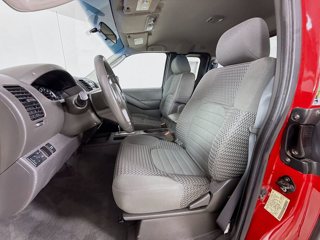 Used 2007 Nissan Frontier SE w/ SE Value Truck Pkg AWD/4WD image 20