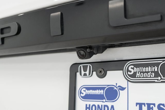 Used 2025 Honda Pilot Sport image 11