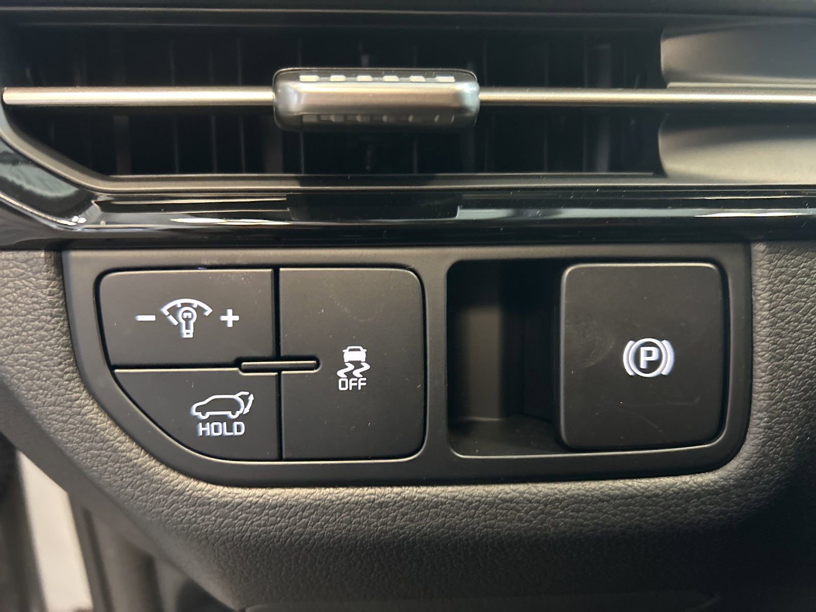 New 2026 Kia Sportage EX w/ EX Panorama Roof Package image 17