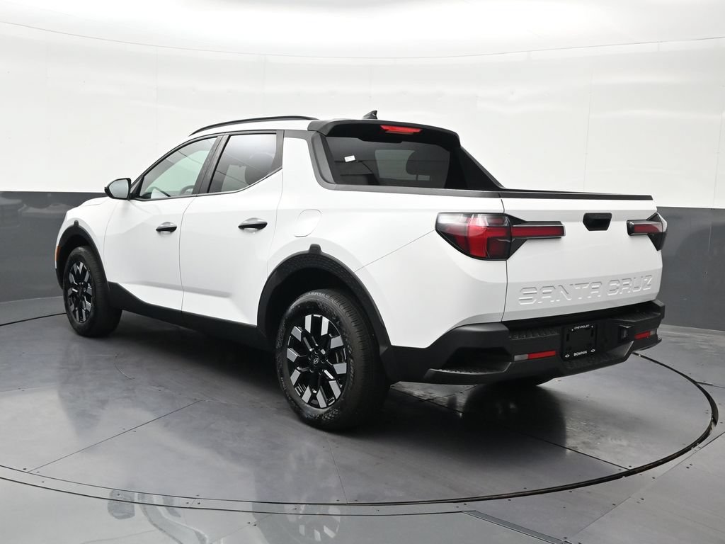 Used 2025 Hyundai Santa Cruz SEL FWD image 3