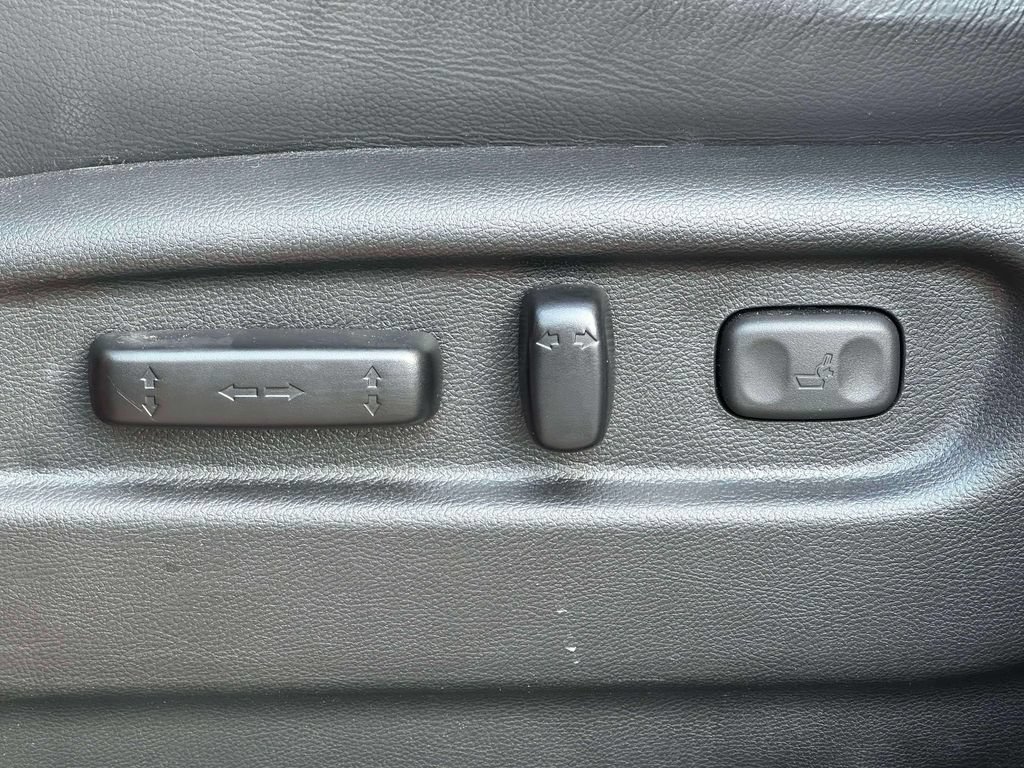 Certified 2025 Honda Passport EX-L image 15