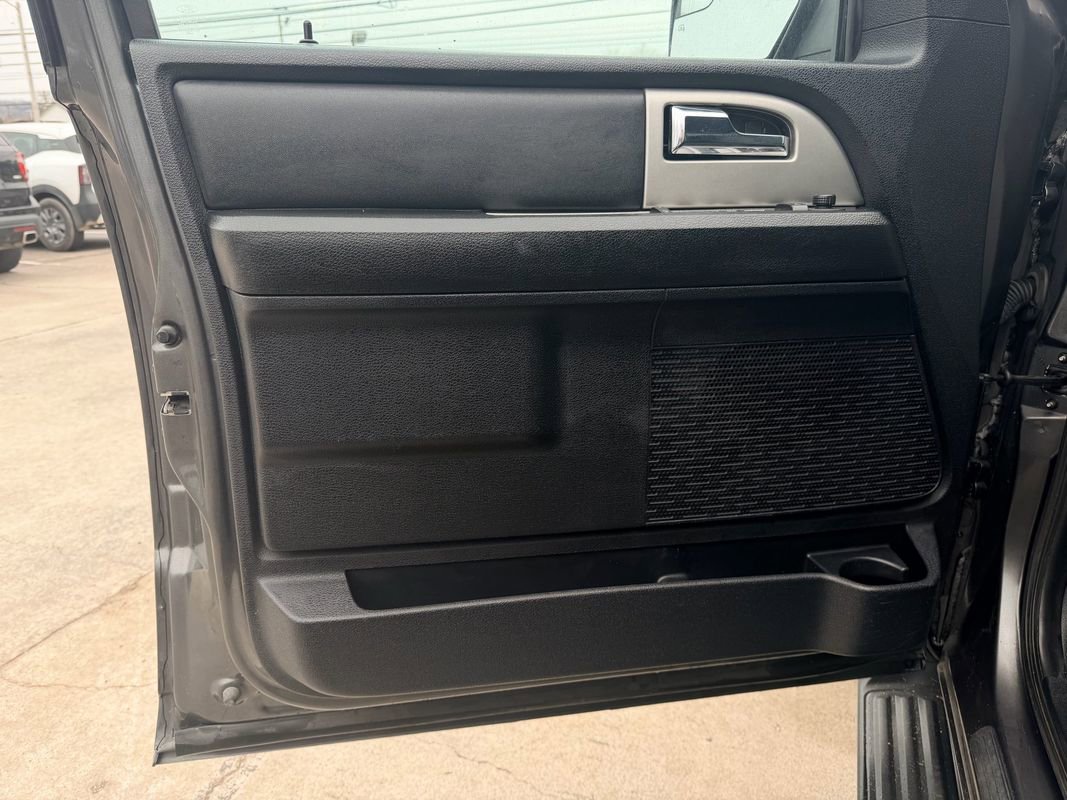 Used 2015 Ford Expedition EL XLT w/ Equipment Group 202A image 22