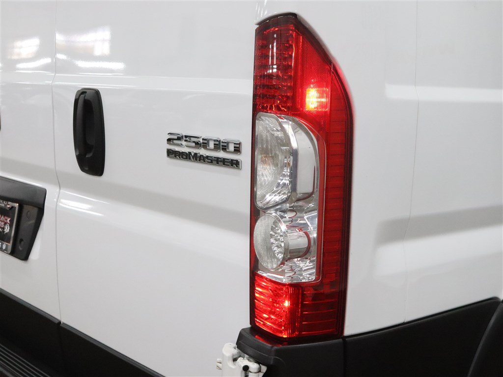 Used 2025 RAM ProMaster 2500 w/ Convenience Group FWD image 15