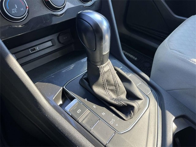 Used 2018 Volkswagen Tiguan S image 27