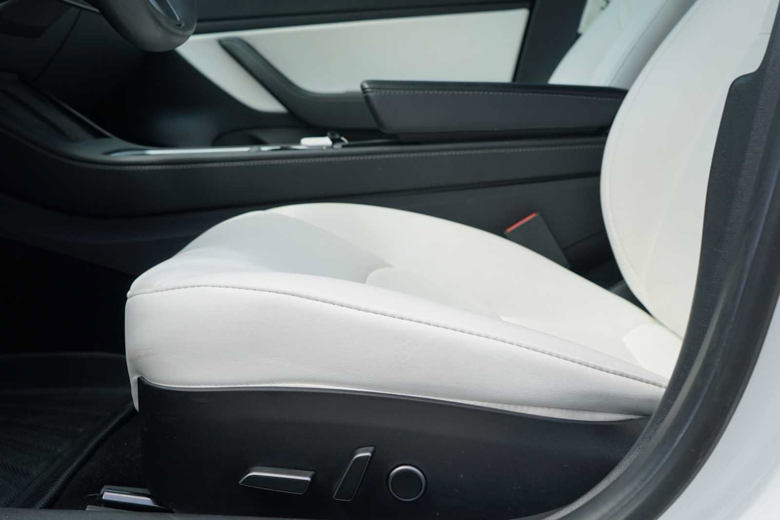 Used 2021 Tesla Model 3 Standard Range Plus RWD image 18