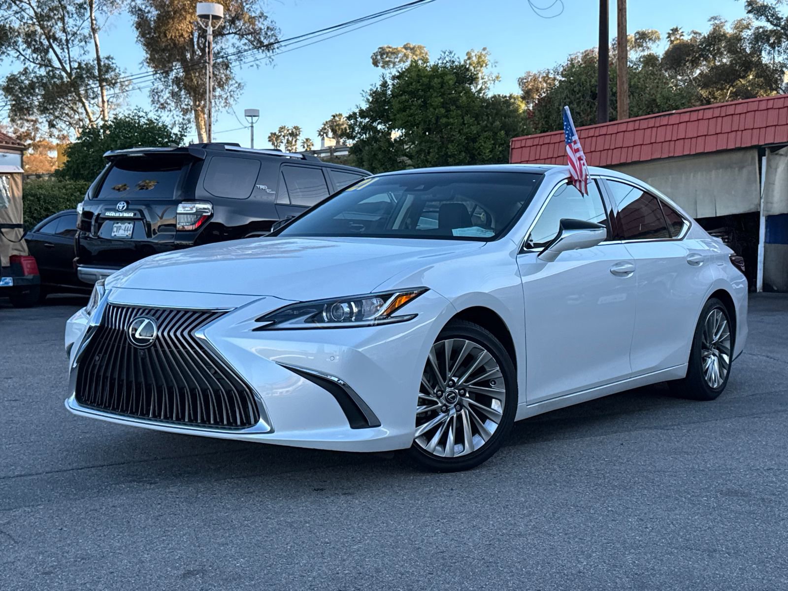 Used 2021 Lexus ES 350 Luxury w/ Accessory Package 2 image 2