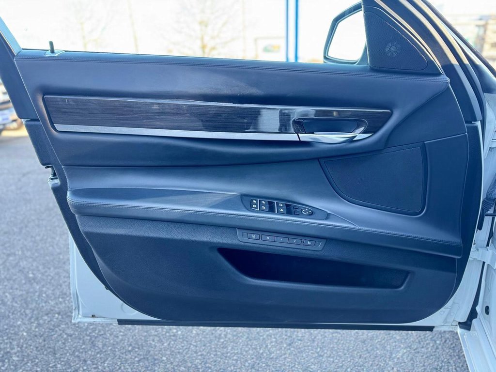 Used 2013 BMW 740Li xDrive image 13