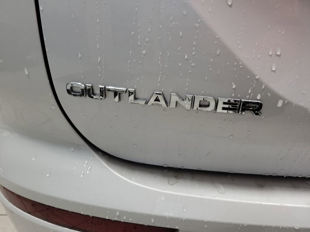 Used 2024 Mitsubishi Outlander SEL image 33