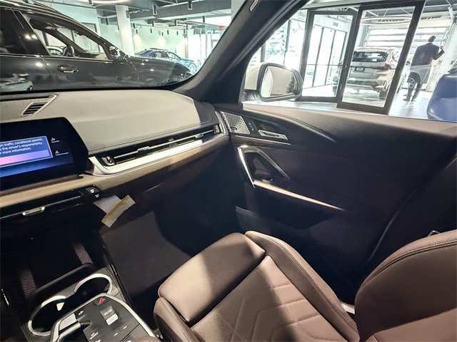 Used 2025 BMW X1 xDrive28i w/ Technology Package image 15