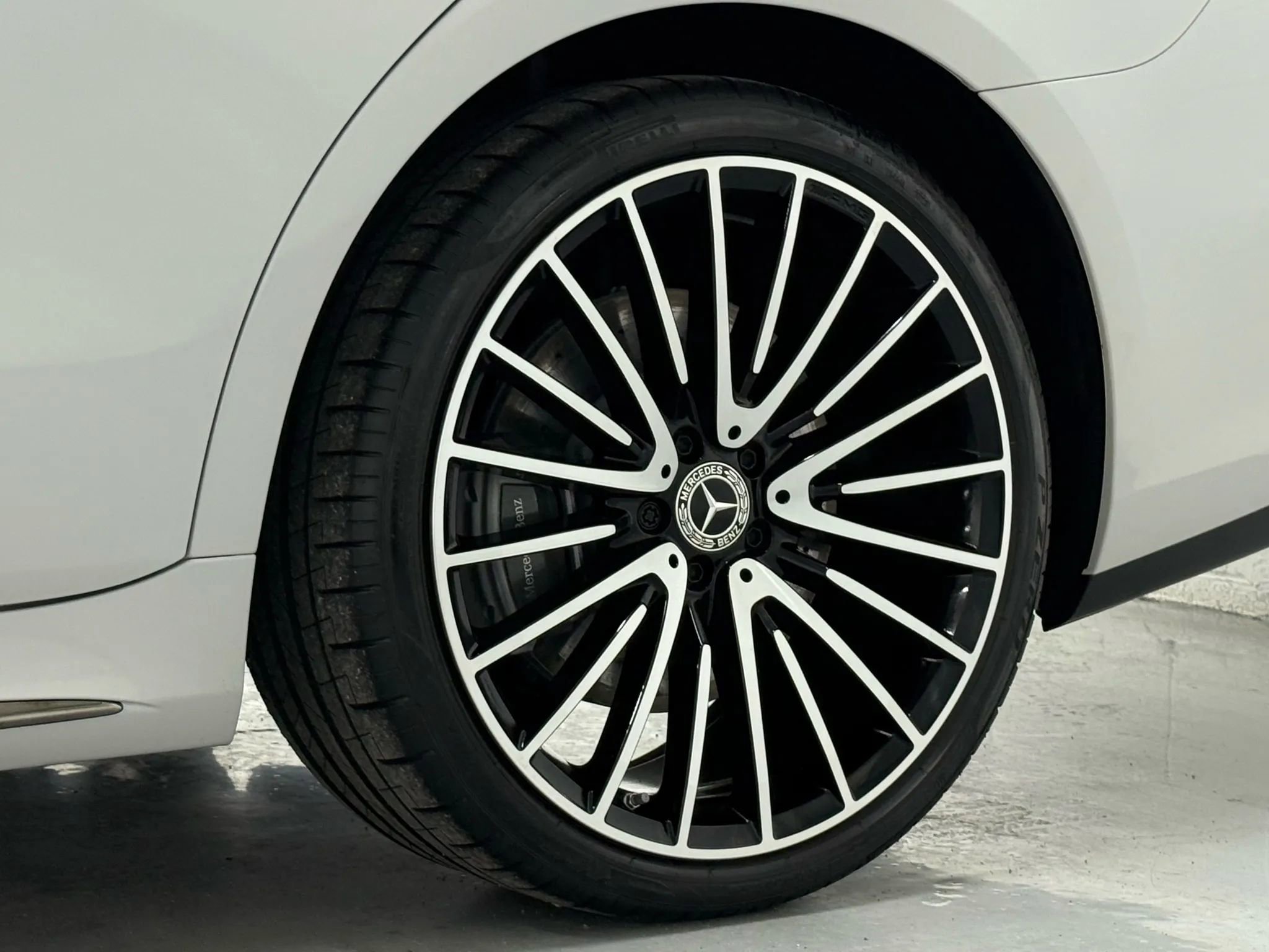 Used 2024 Mercedes-Benz S 580 4MATIC Sedan image 41