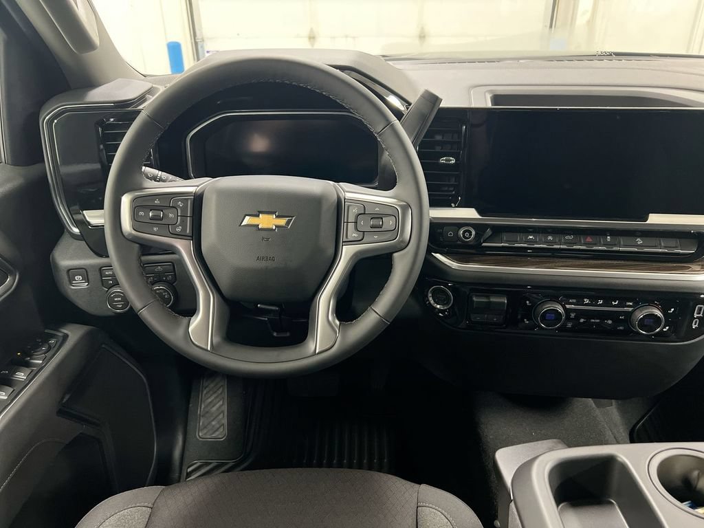 New 2026 Chevrolet Silverado 1500 LT AWD/4WD image 11