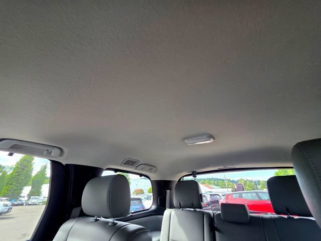 Used 2015 Toyota Sequoia Platinum AWD/4WD image 32