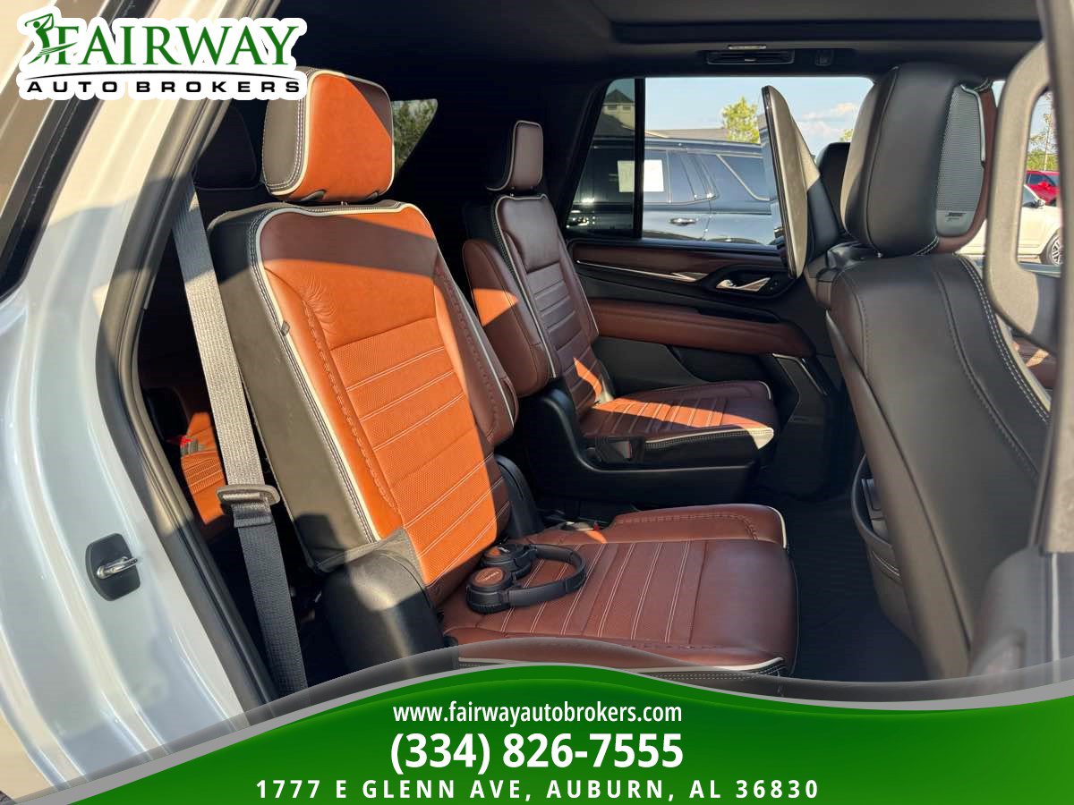 Used 2023 GMC Yukon Denali Ultimate AWD/4WD image 13