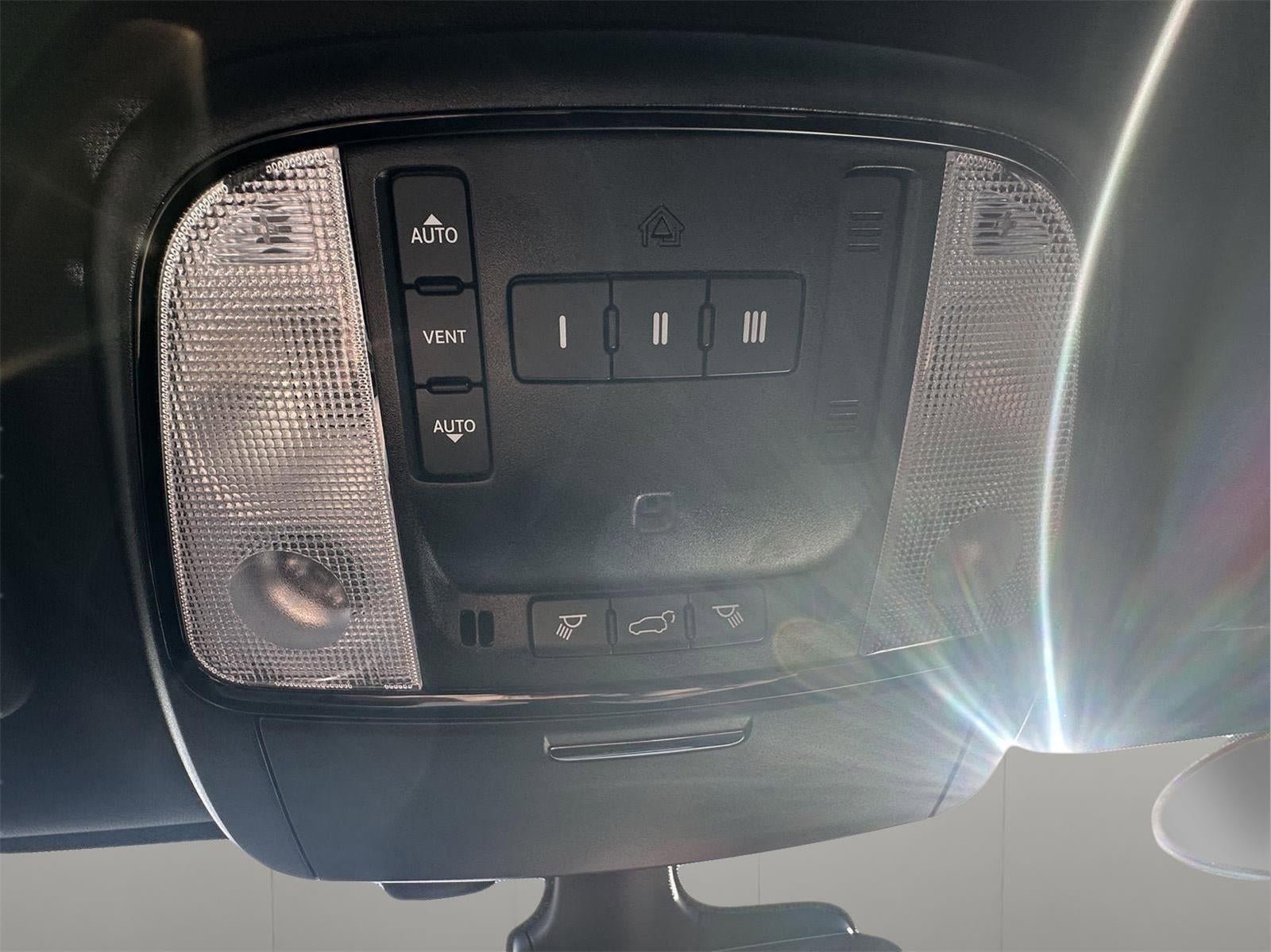 Used 2024 Dodge Durango GT image 34