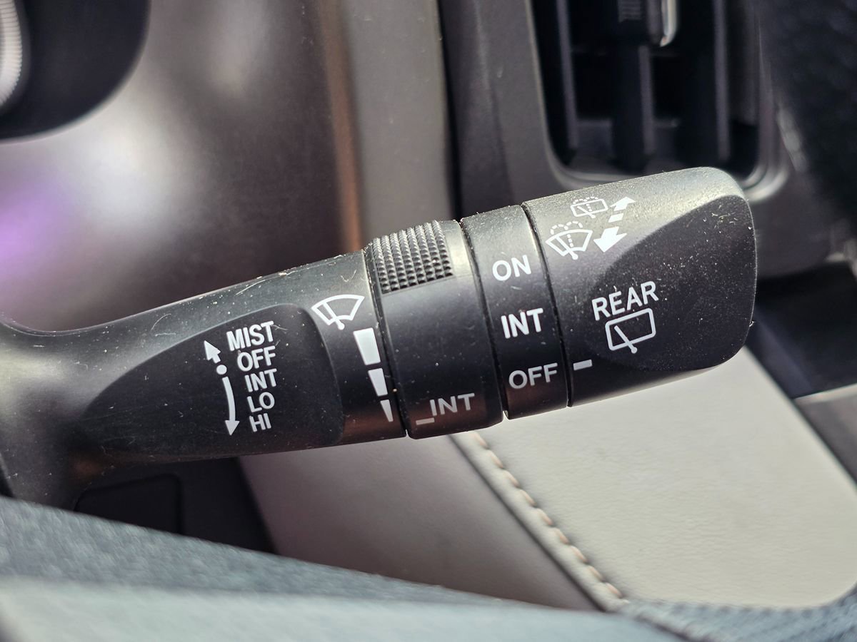 Used 2015 Toyota RAV4 XLE FWD image 39