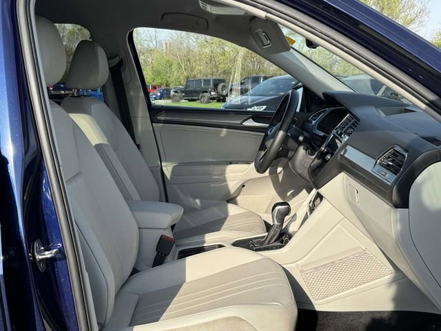 Used 2023 Volkswagen Tiguan SE image 14