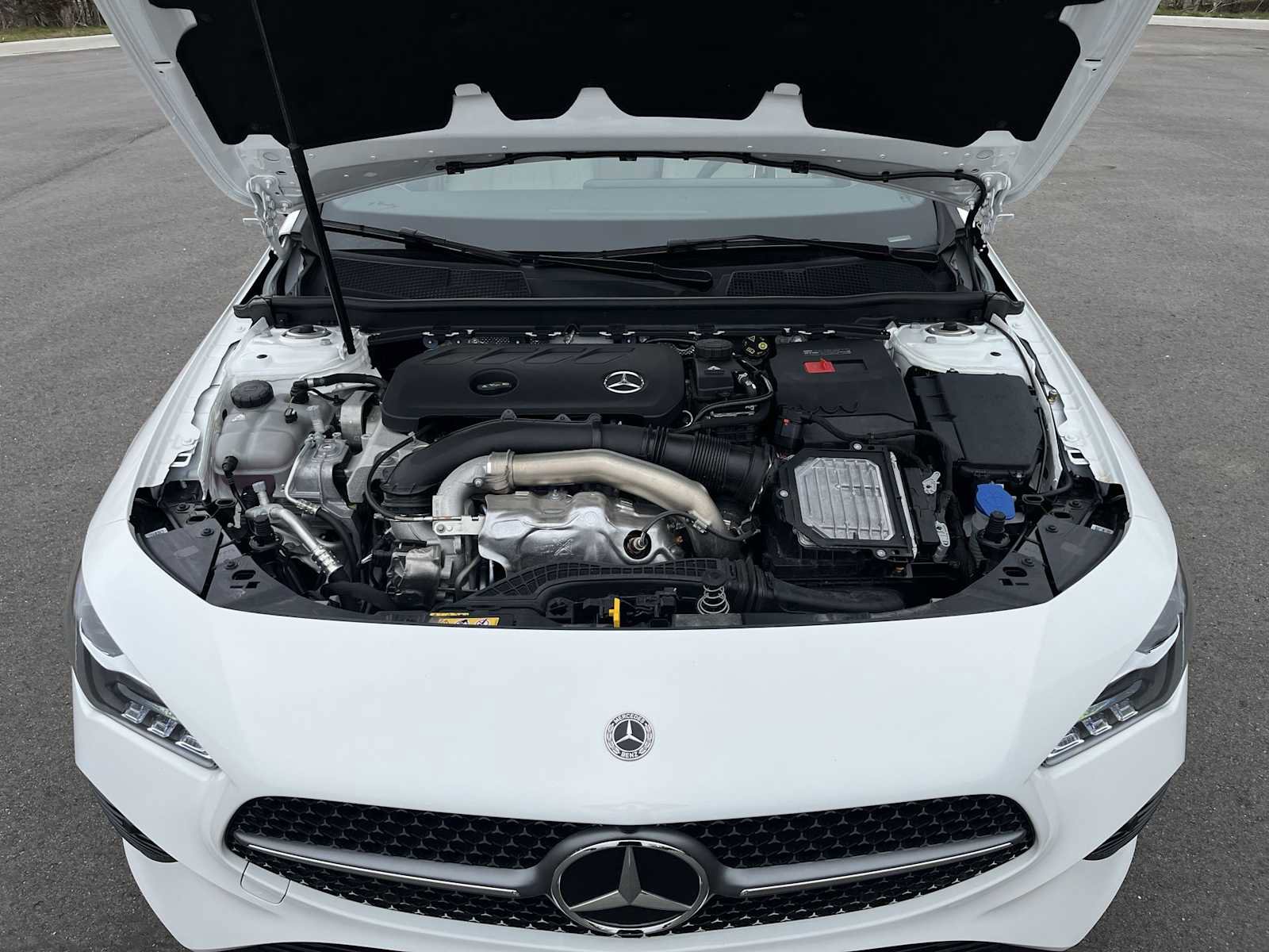 Used 2025 Mercedes-Benz CLA 250 4MATIC image 27