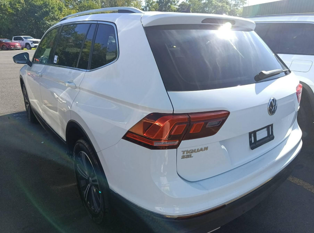 Used 2019 Volkswagen Tiguan SEL AWD/4WD image 2