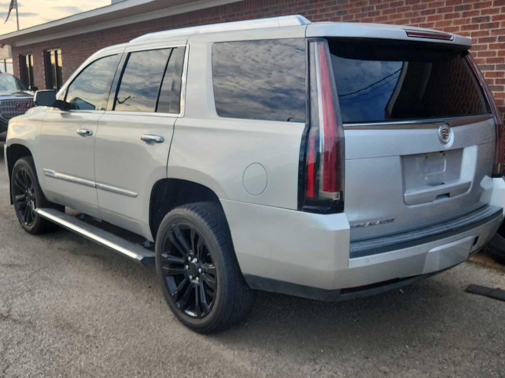 Used 2015 Cadillac Escalade Premium AWD/4WD image 4