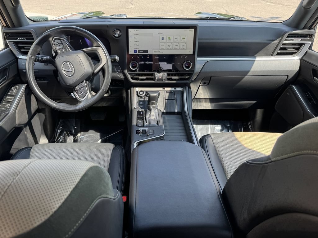 Used 2024 Lexus GX 550 AWD/4WD image 30