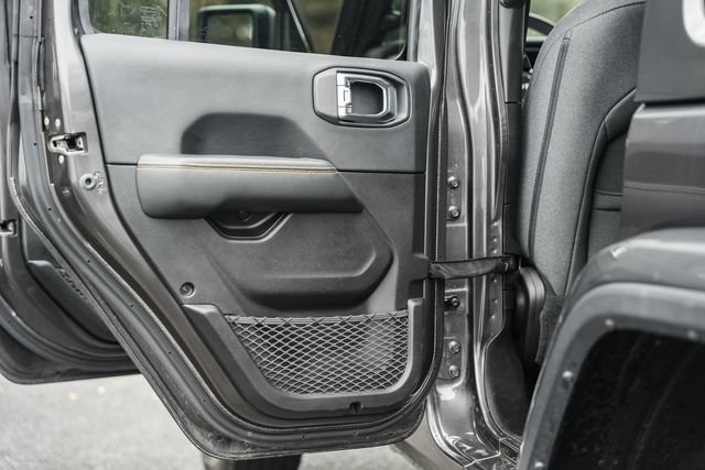 Used 2025 Jeep Wrangler Unlimited Sahara AWD/4WD image 43