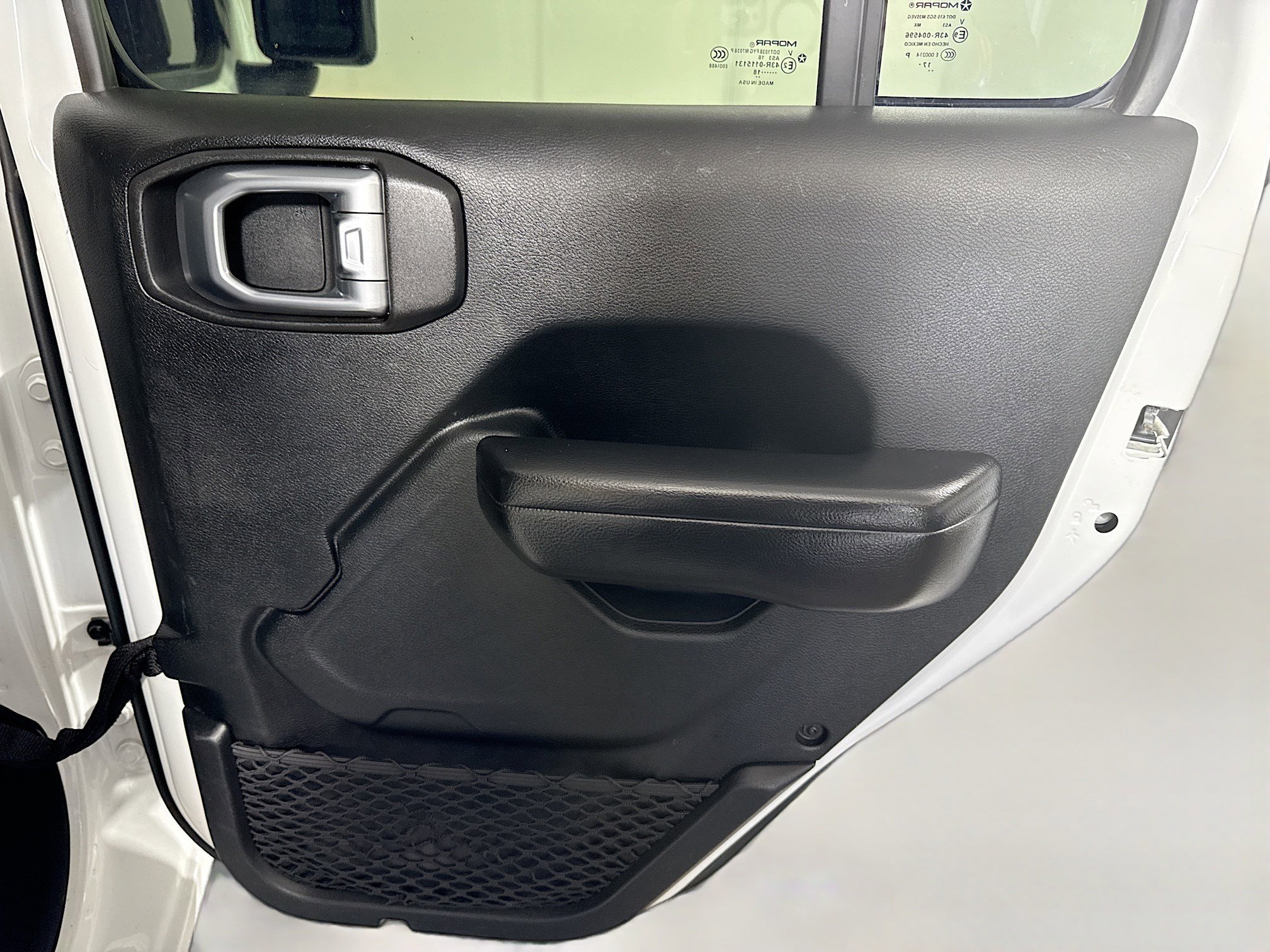 Used 2018 Jeep Wrangler Unlimited Sport S image 28