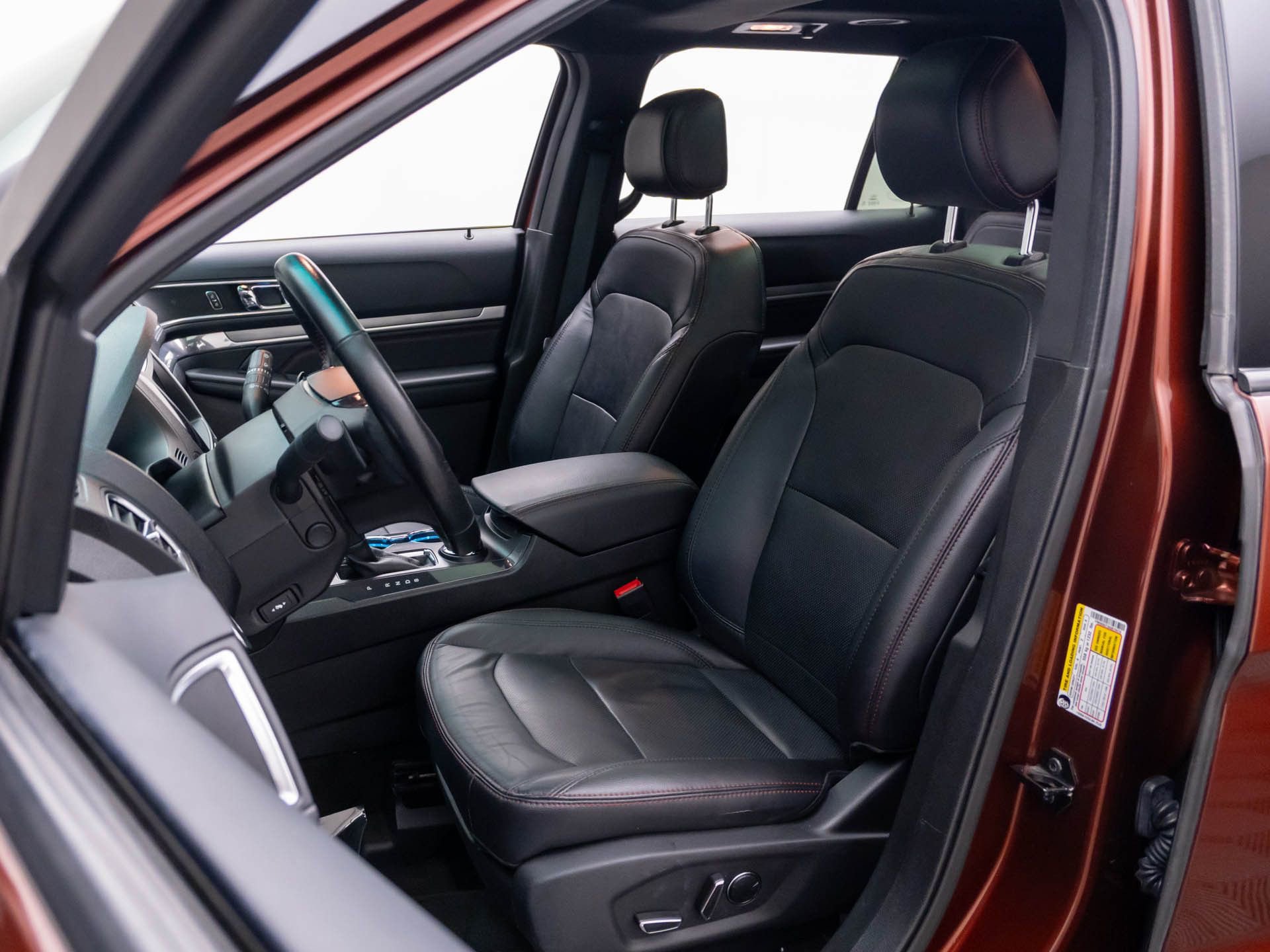 Used 2016 Ford Explorer Sport w/ Equipment Group 401A AWD/4WD image 14
