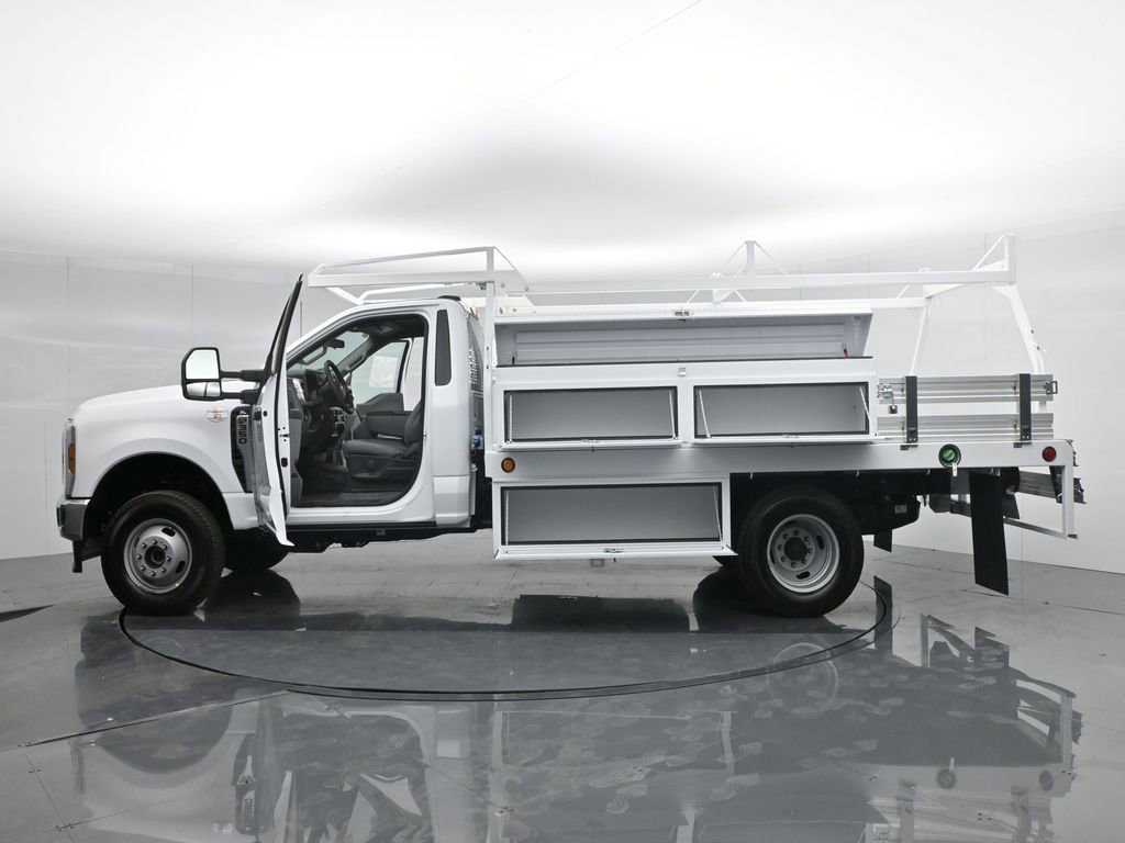 New 2024 Ford F350 XL w/ XL Chrome Package image 30