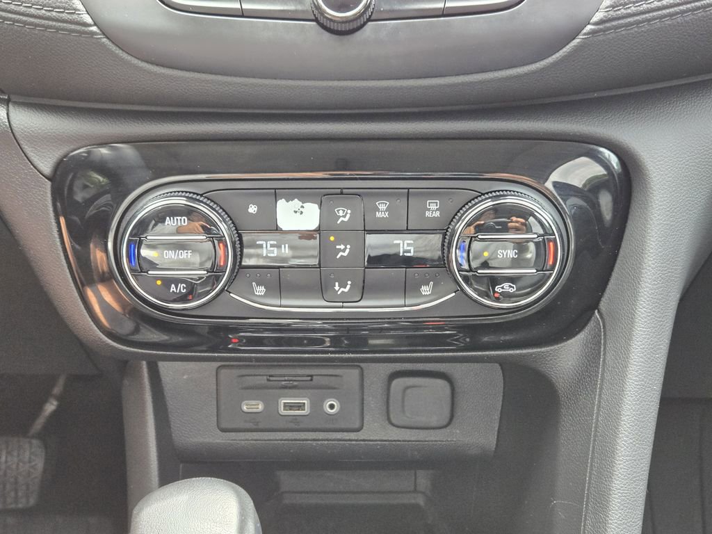 Used 2023 Buick Encore GX Essence w/ Advanced Technology Package FWD image 21