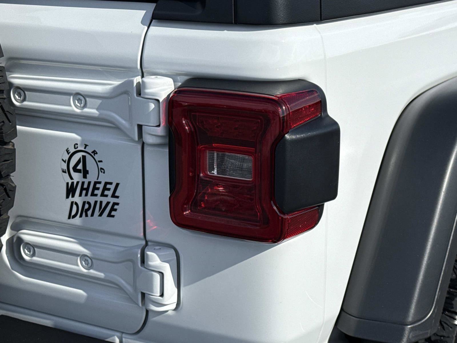 Used 2024 Jeep Wrangler Willys image 23