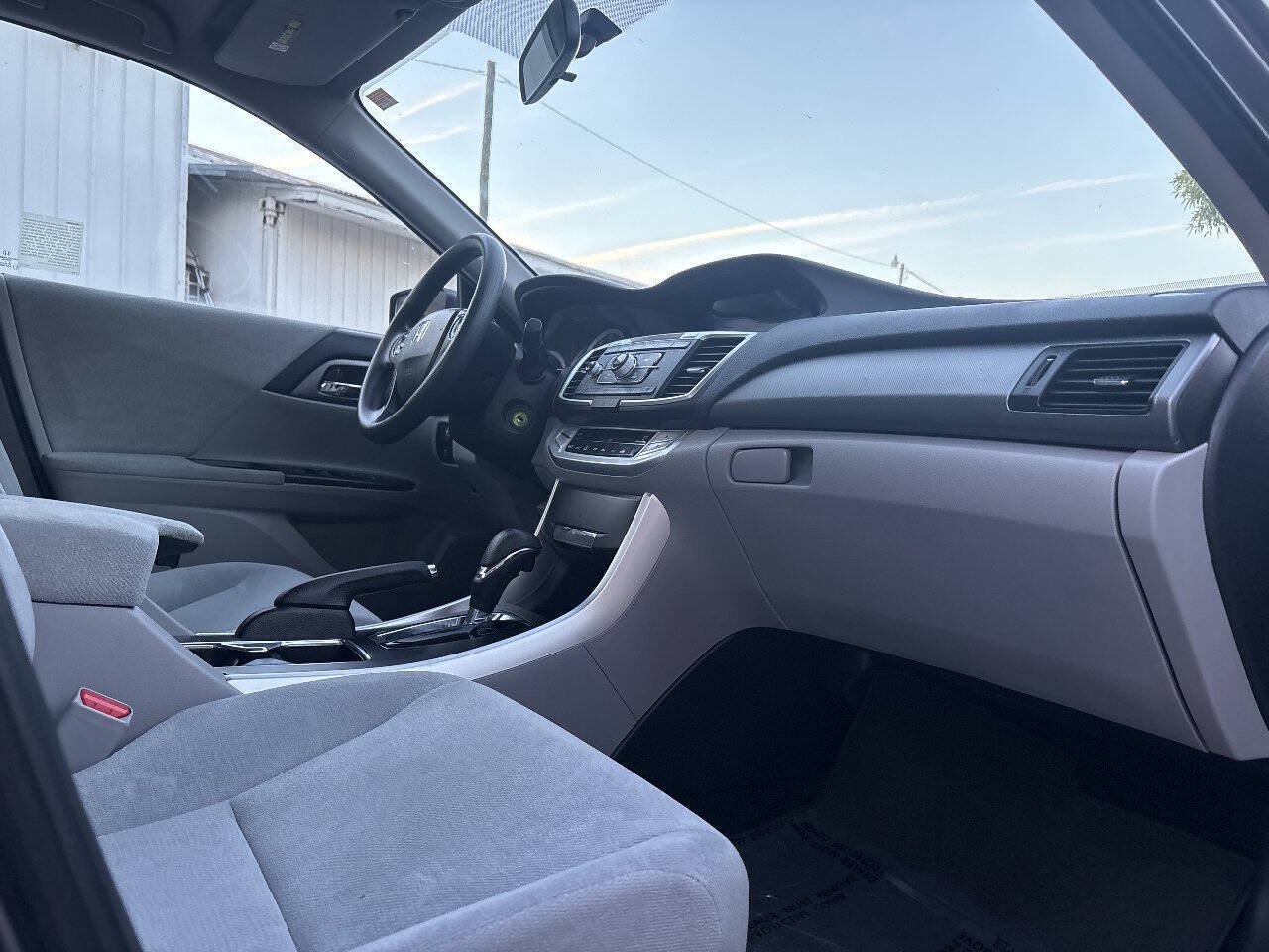 Used 2013 Honda Accord LX image 36