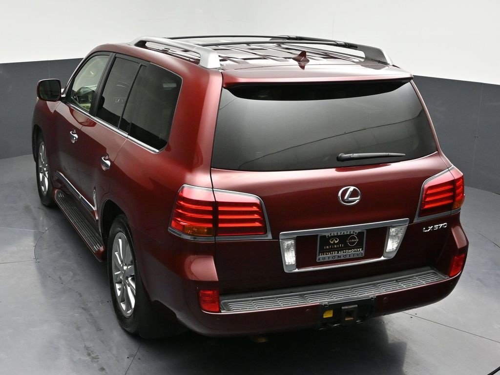 Used 2011 Lexus LX 570 4WD image 32