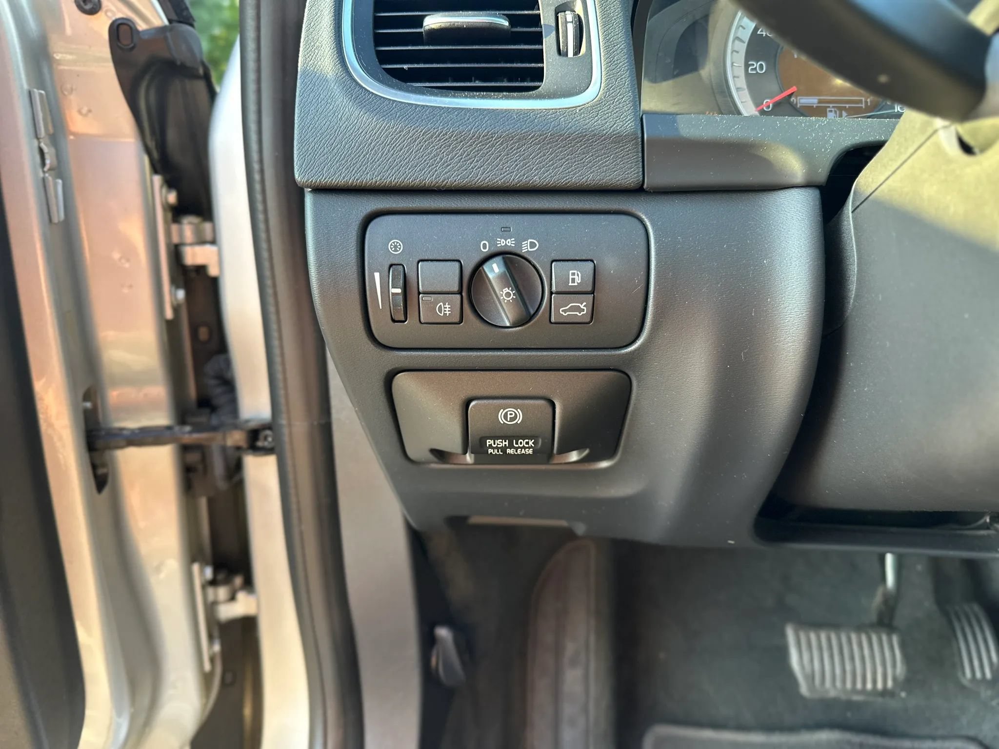 Used 2012 Volvo S60 T5 FWD image 39