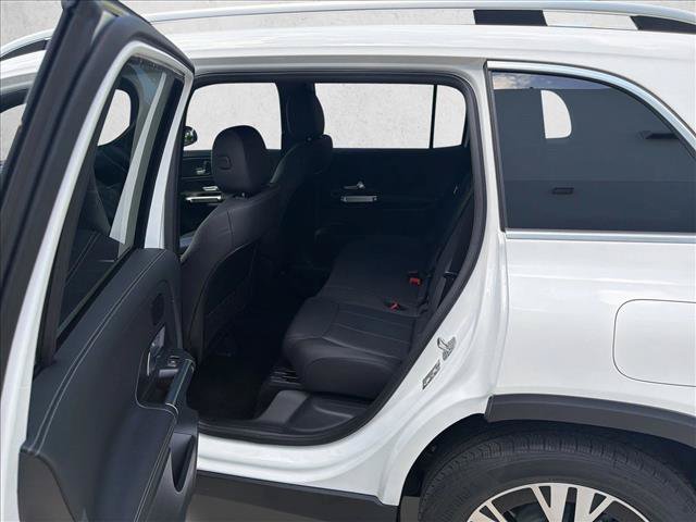 Used 2026 Mercedes-Benz GLB 250 image 18